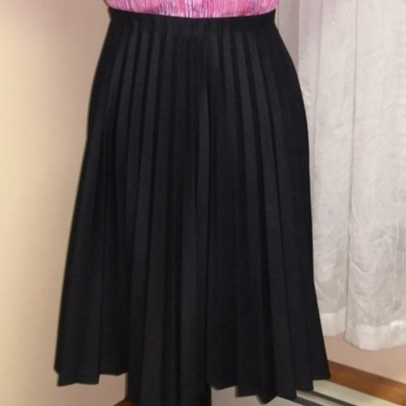 Vintage Dresses & Skirts - Vintage 1970s black accordion pleated skirt medium